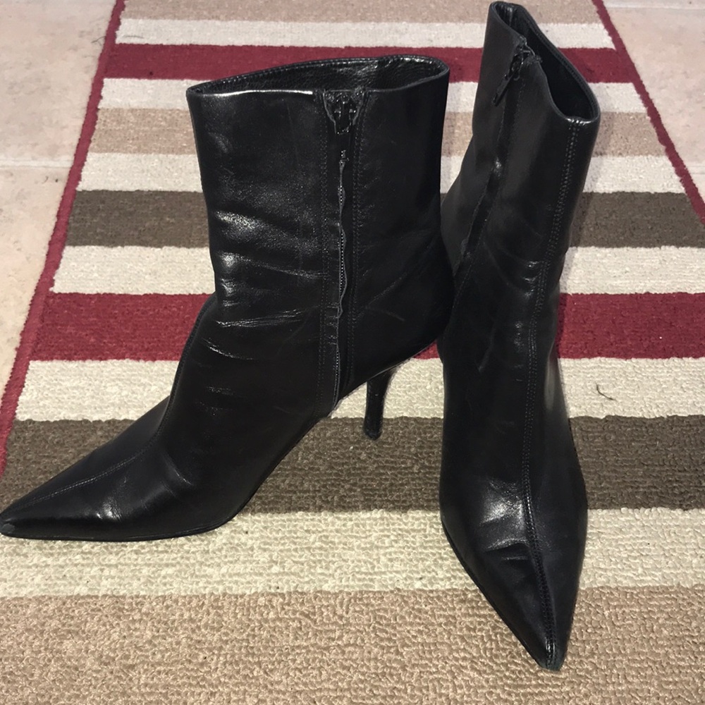 Nine West Pointy Toe Black Bootie Sz 7.5M 😘 - Picture 4 of 7